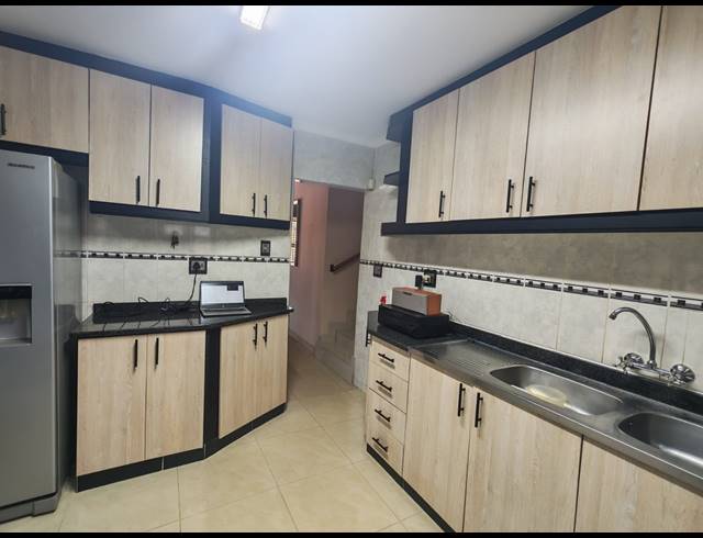 3 BEDROOM HOUSE FOR SALE IN FLAMINGO HEIGHTS